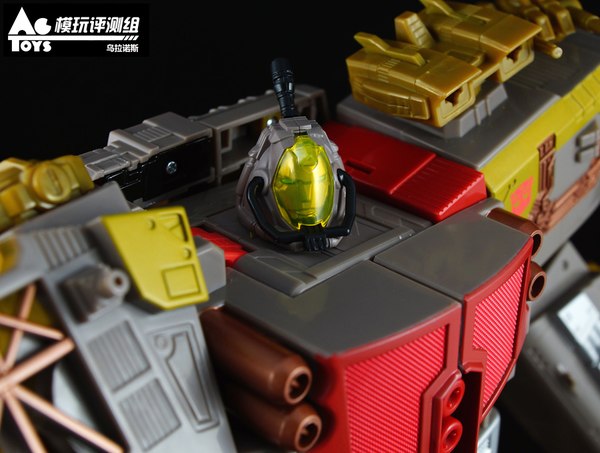 Transformers Platinum Edition Omega Supreme In Hand Image  (20 of 33)